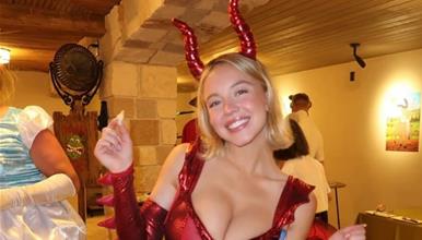 Сидни Свини во жешко издание „го урна“ интернетот- милион лајкови за 17 часа (ФОТО)