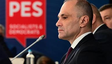 Филипче од Брисел: Барам поддршка од Европа за одбрана на демократијата во Македонија