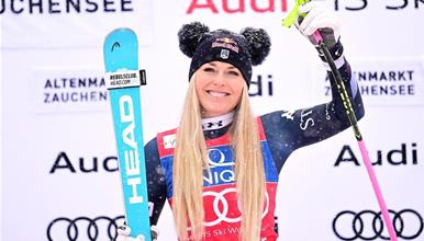 41- годишната Линдзи Вон повторно победи во спуст