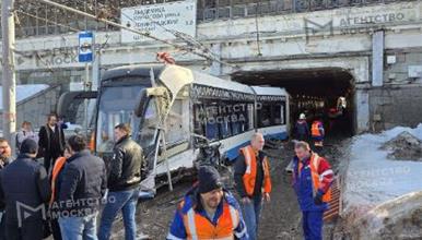 Фото: 22 повредени при судир на два трамваја во Москва