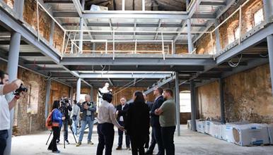 Љутков: Во тек реконструкција на објектот на старото училиште во Љубојно и конзервација на црквата во Курбиново