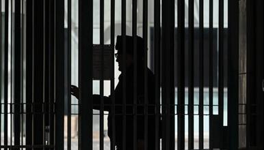 Британец призна дека ја дрогирал и силувал сопругата- им ја нудел и на десетина други мажи
