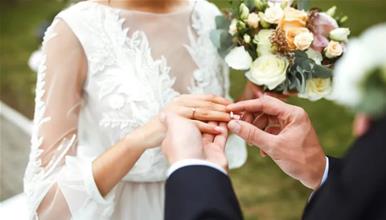 Човек ѝ платил 50.000 долари на вештачка интелигенција за 6 месеци да му најде жена за брак 