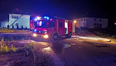 Драма во Србија: Жителите на Гуча добиле СМС пораки за евакуација, неколку затруени од истекување на амонијак 