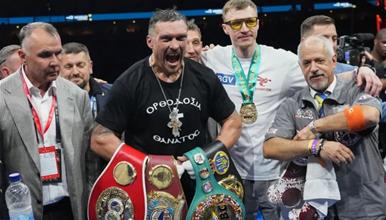 Олександар Усик се откажа од сите титули и сега договара меч со легендарен боксер 