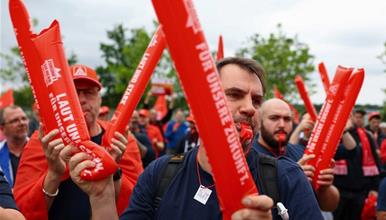 Работниците излегоа на улица по најавите на Фолксваген за отпуштање на 100.000 луѓе