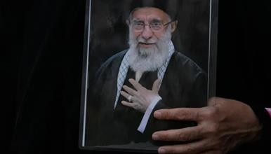 Иранскиот ајатолах Али Хамнеи е погребан во Машхед 