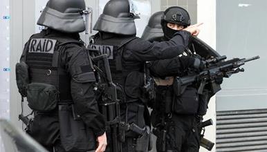 Спречен терористички напад на синагога во Париз- уапсени се шест лица 