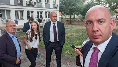 Како бугарски пратеници со судска забрана влегоа во Македонија?