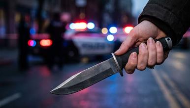 Четири мажи избодени со нож во центарот на Лондон, жена уапсена