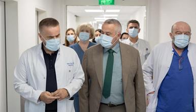Министерот Клековски ги посети Клиниката за инфективни болести и Институтот за јавно здравје