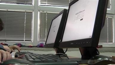 Деветто одделенците со дигитални учебници по математика и хемија