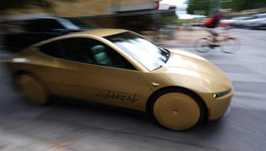 Официјално претставен „Tesla Cybercab“, возење само за избраните