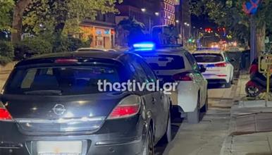 Девојче со бројни скршеници е пронајдено на тревник пред хотел во Солун, се трага по двајца странци 