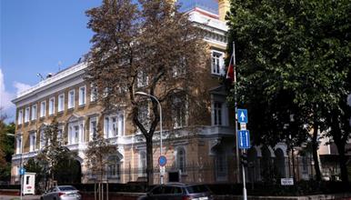 Унгарија протера десет руски дипломати, Захарова се закани: Одговорот ќе боли