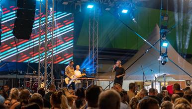 Со мирис на ајвар, музика и многубројна публика започна „Taste the South“