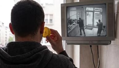 Упаднале во банка без маски и со пиштоли- верувале дека сок од лимон ќе ги направи невидливи за камерите 