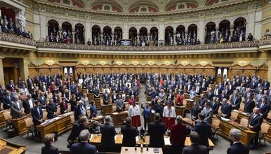 Швајцарија денеска гласа за забрана за соработка со НАТО и за санкциите 