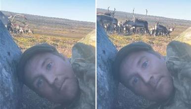 Познат фотограф се крие зад камен, додека стадо од 400 ирваси трчаат покрај него- едвај остана жив (ВИДЕО)