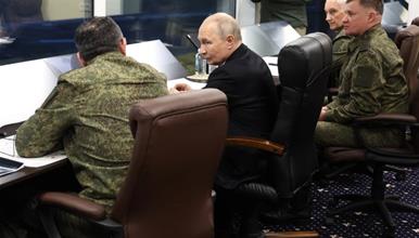 Нов потег на Путин: Русите вежбаат со Кинезите, пристигна нуклеарно предупредување