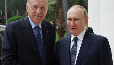 Разговараа Ердоган и Путин: Важно е да се обезбеди сигурна пловидба по Црното Море 