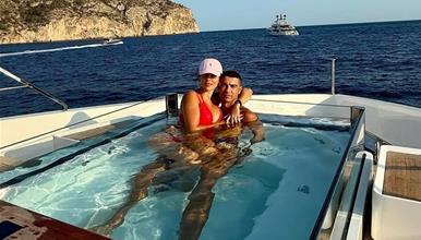 Роналдо и Џорџина си купија две луксузни вили на остров во Црвеното Море (ФОТО)