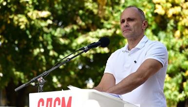 Филипче за 11 Октомври: Нашите предци се изборија за своја држава, наша историска задача е младите да останат да живеат во Македонија
