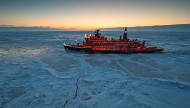 Русија купува танкери за течен природен гас (LNG) способни да пловат по мориња покриени со мраз