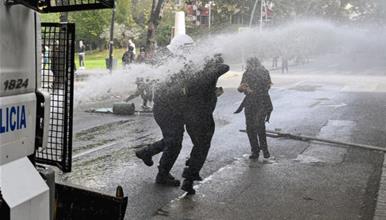 Ескалација на студентскиот револт во масовни антивладини протести во Тирана