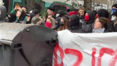 Учениците во Берлин ги блокираа училиштата- не сакаат задолжителен воен рок (ВИДЕО)