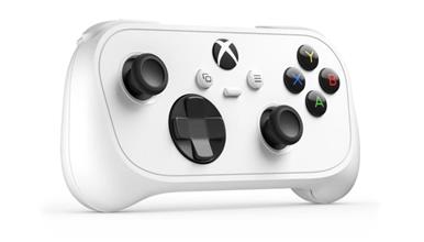„Microsoft“ ги изненади сите со својот најмал „Xbox“ контролер