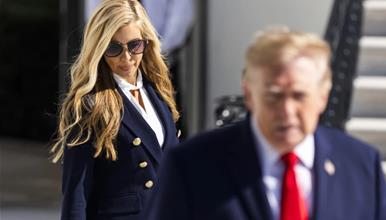 Откриено зошто портпаролката на Трамп беше отпуштена по само пет дена