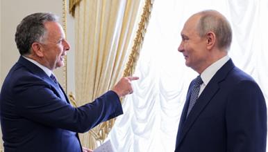 Претставникот на Трамп до Путин: Вие сте голем хуманитарец (ВИДЕО)