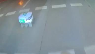 Роботско возило предизвика судар со автобус и побегна- најмалку деветмина повредени патници во Талин (ВИДЕО)
