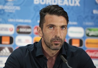 Буфон објави заминување од Јувентус