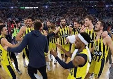 Фенербахче се пласираше во финалето на Евролигата