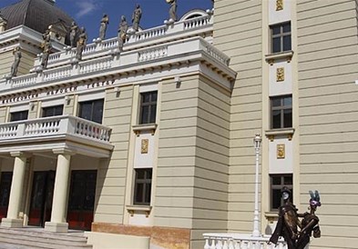 „Ајнштајновите соништа“ на ЈДП во режија на Унковски гостува во МНТ