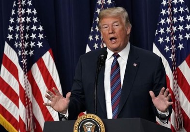 Трамп и Ким Кардашијан разговараа за реформите во затворскиот систем (фото)