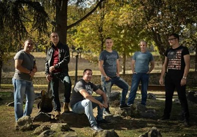 Група „Ризница“ во мисија за зачувување на нашата народна музика- преработија неколку народни песни