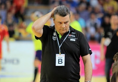 Романскиот селектор Чави Пасквал поднесе оставка по поразот од Македонија
