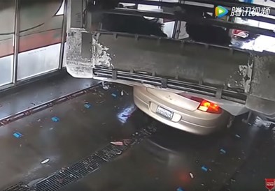 Автоматските перални за автомобили може да бидат опасни (ВИДЕО)