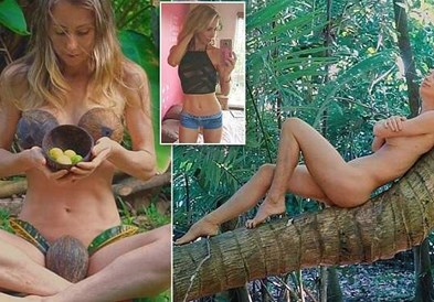 Современа блогерка живее гола во џунгла