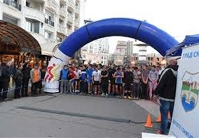 Ноќна атлетска трка „Низ улиците на Скопје"