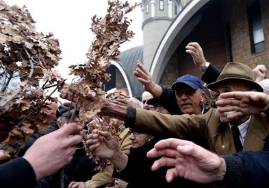 Одборот за традиционалната прослава на Бадник ќе ги претстави кумот и здравичарот