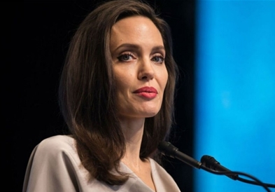Анџелина Џоли има ново момче??