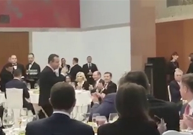 Се појави и видео од настапот на Дачиќ пред Путин 