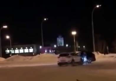 Видео: Го пронашла мажот со љубовницата, по што брутално и се осветила!!!