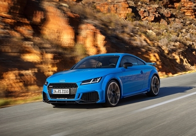 Фото: Новиот „Audi TT RS Coupé“ и новиот „Audi TT RS Roadster“