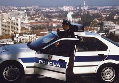 Млада Словенка си ја отсекла раката за да добие пари од осигурување