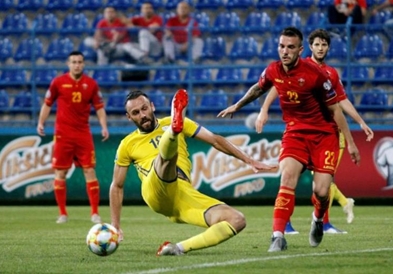 Црногорскиот селектор доби отказ , двајца играчи суспензија , зашто одбиле да играат против Косово